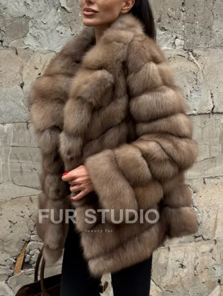 Полушубок из меха куницы тор-тор английский воротник - фото 6
