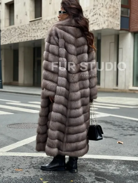 Шуба из меха куницы в цвете Truffle - фото 3