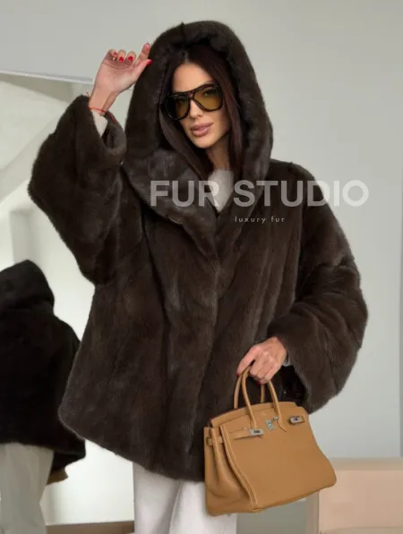 Зимняя норковая шуба с капюшоном - фото 14