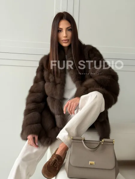 Женская шуба из меха куницы - фото 0
