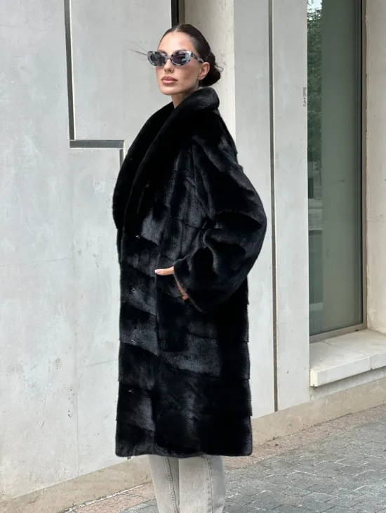 Шуба из скандинавского меха норки Saga furs с шалевым воротником - фото 7