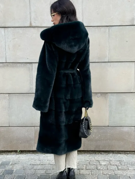 Шуба из аукционной норки NAFA с капюшоном - фото 7