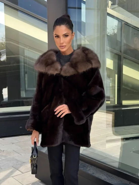 Шуба автоледи из меха норки с капюшоном куницы - шоколад - фото 9