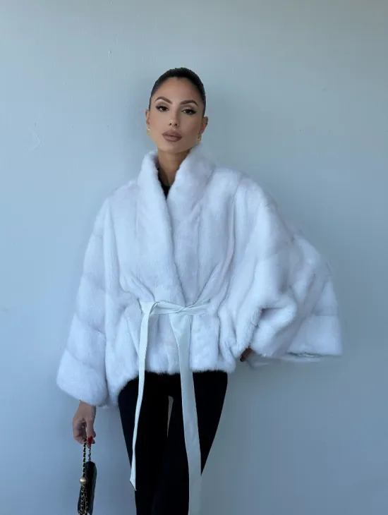 Белоснежное меховое манто из аукционной норки, фасон - летучая мышь - фото 9