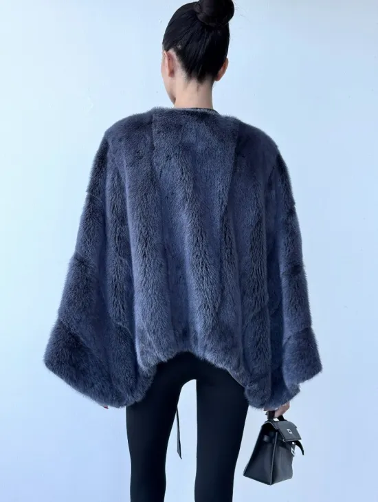 Женское меховое манто - шуба из норки с круглым вырезом, модель  «Летучая мышь» - фото 4