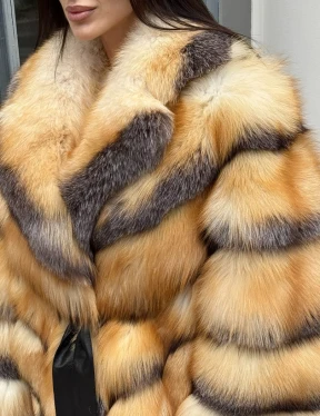 Шуба из меха лисы Golden-grey fox с английским воротником, с поясом - фото 1