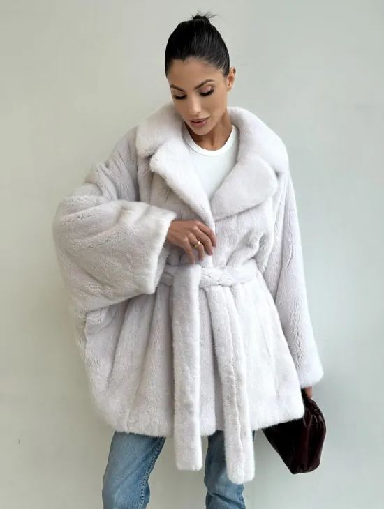 Premium шуба Летучая мышь из меха норки SAGA FURS с потайным меховым поясом - фото 5