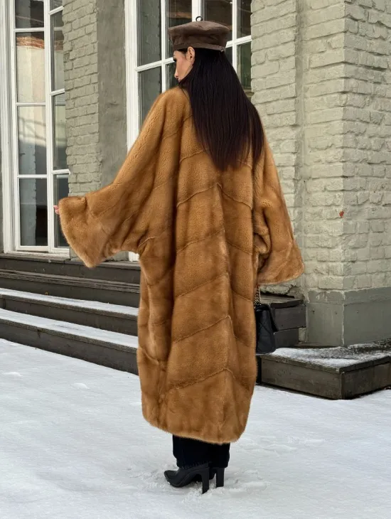 Женское меховое пальто оверсайз, стиль - Бохо из скандинавской норки GOLD - фото 4