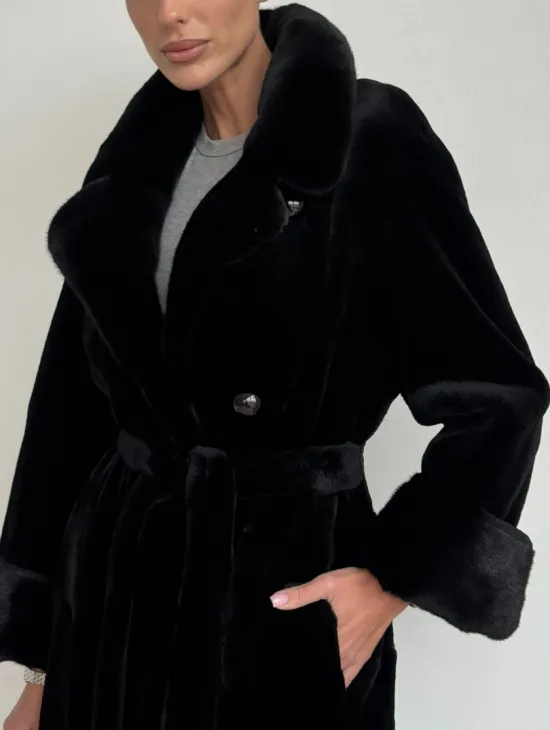 Элитная шуба из меха стриженой черной норки - фото 1