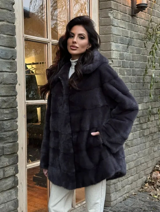 Норковый женский полушубок с капюшоном в графитом цвете - фото 4