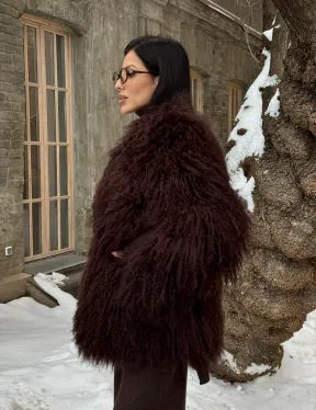 Шуба коричневая из меха ламы - фото 5