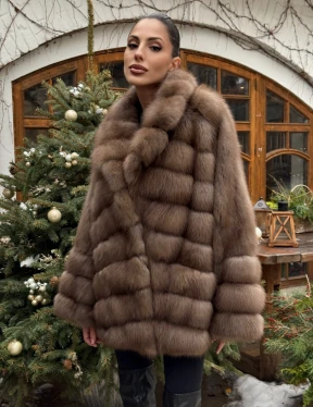 Полушубок оверсайз из меха куницы с английским воротником - фото 8