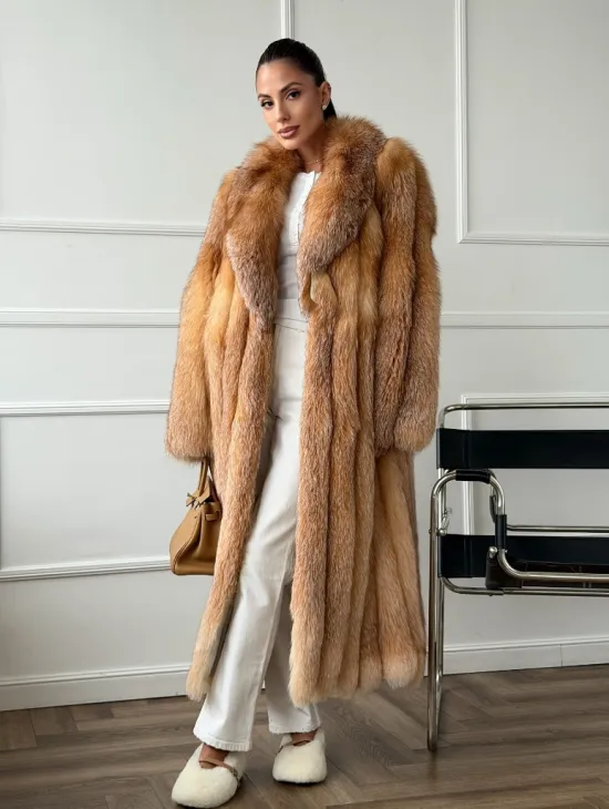 Длинная шуба из меха лисы Vintage gold с шалевым воротником - фото 9