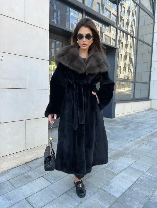 Норковая шуба с капюшоном из куницы -  BlackGlama - фото 1