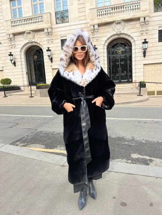 Шуба из плюшевой норки Velvet с капюшоном из меха рыси - фото 2