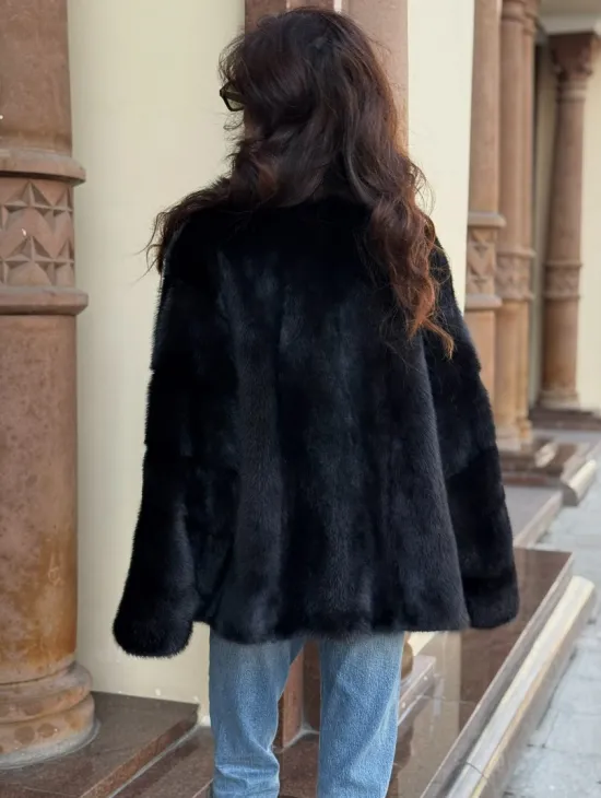 Короткая норковая шуба махагон с воротником из куницы - фото 4