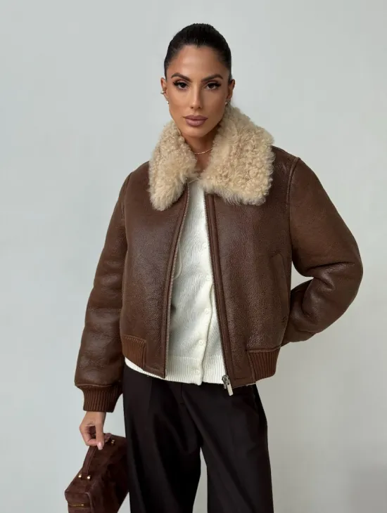 Короткая дубленка - женская - фото 9