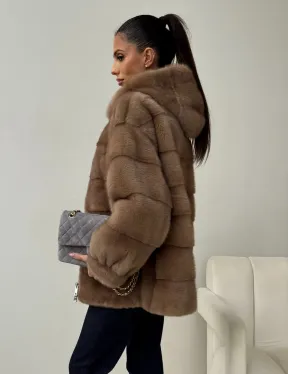 Бежевая норковая куртка с капюшоном - фото 4