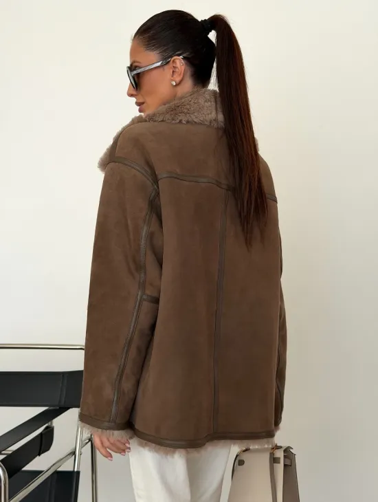 Коричневая замшевая дубленка на мехе тиградо - фото 4