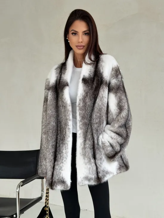 Белая шуба из норки крестовки - фото 0