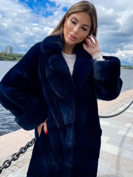 Шуба из плюшевой норки в цвете индиго - фото 1