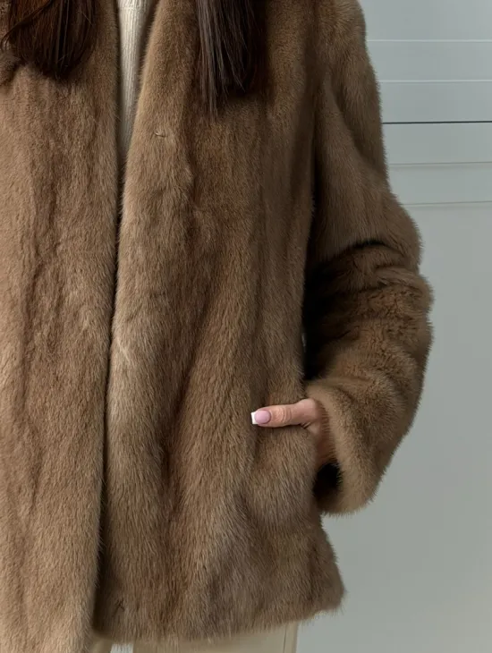 Женский норковый полушубок пастель - фото 1