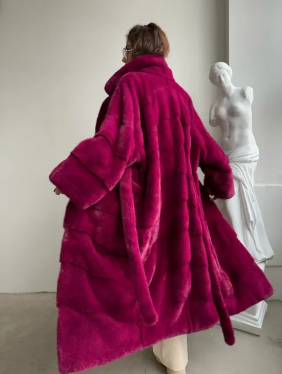 Шуба из меха плюшевой норки Velvet - английский воротник - фото 0