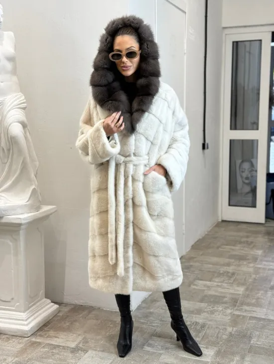 Шуба из меха норки Velvet с капюшоном из меха куницы - фото 7