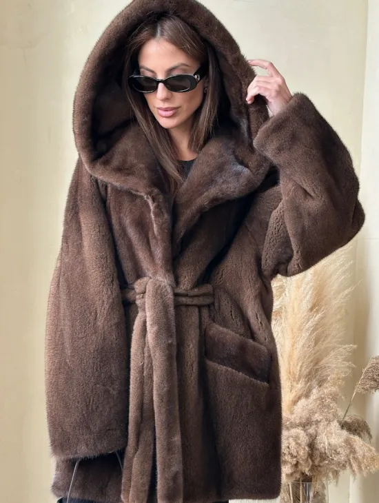 Летучая мышь с капюшоном норка VELVET - цвет орех - фото 1