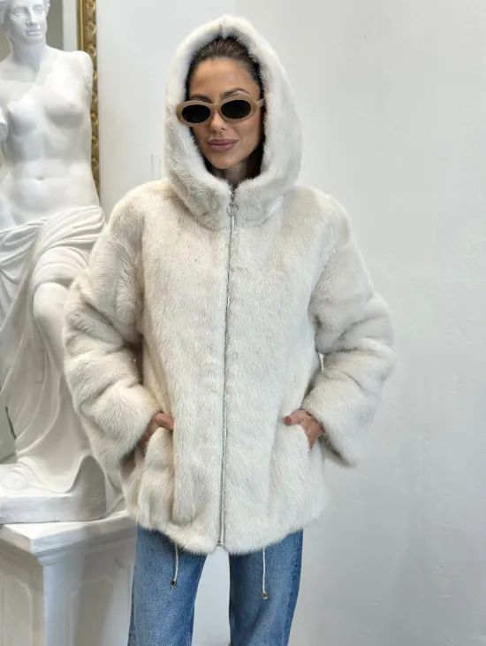 Норковая куртка с капюшоном - цвет ваниль - фото 0